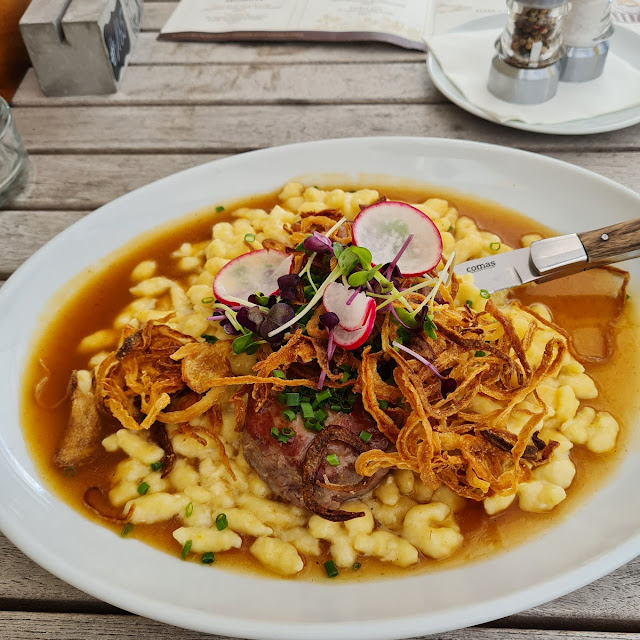 Zwiebelrostbraten Mit Kässpatzen