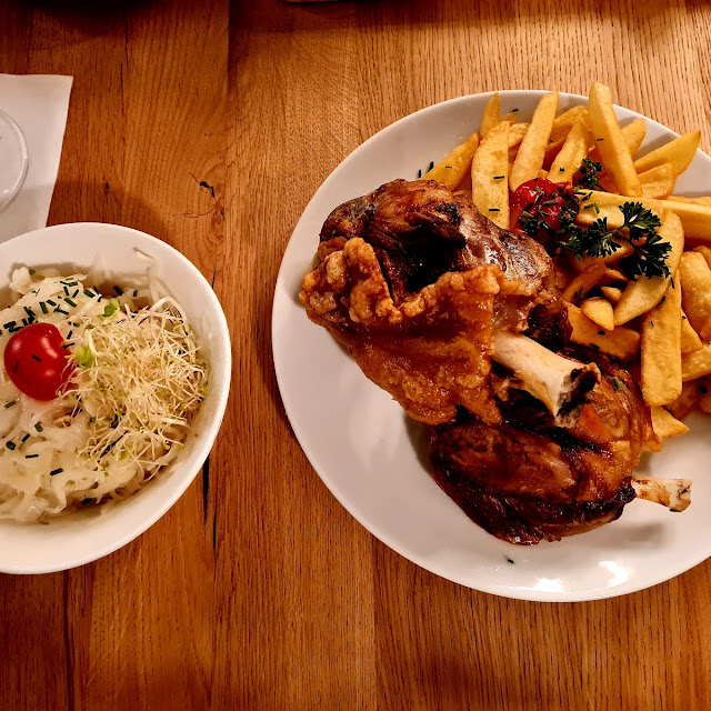 Schweinshaxe