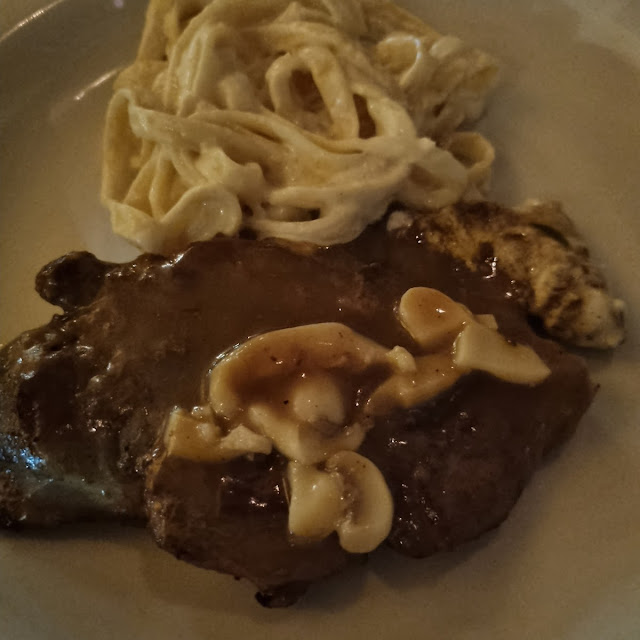 Tagliatelle Al Alfredo Com Filé