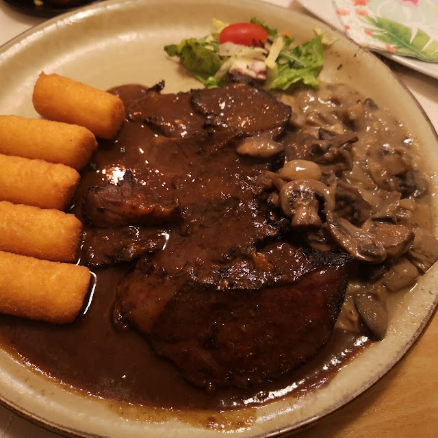 Ochsenbäckchen Mit Kroketten