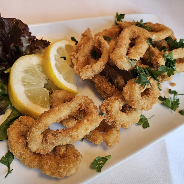 Frittierte Tintenfischringe