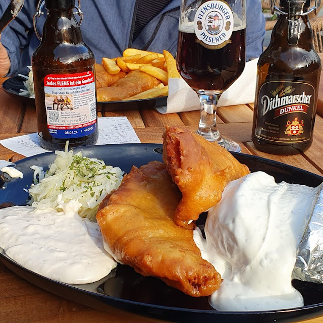 Backfisch Und Knoblauchsoße Mit Folienkartoffel Mit Sour Creme