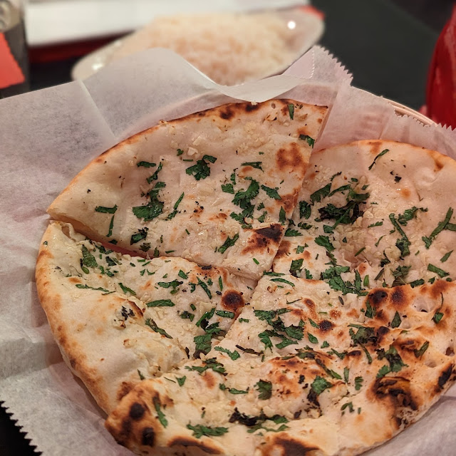 Garlic Naan Bread in Basket