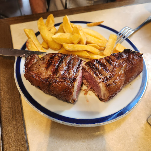 Bien de Chorizo Con Papas Fritas