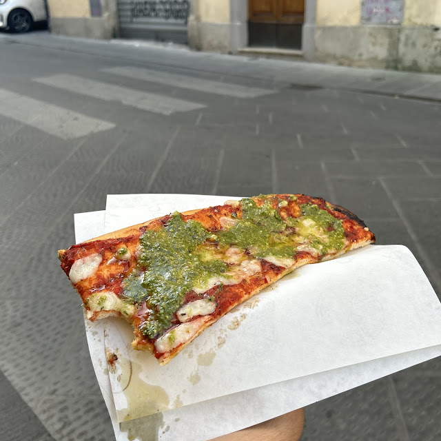 Pesto Pizza Sliced Tomatoes
