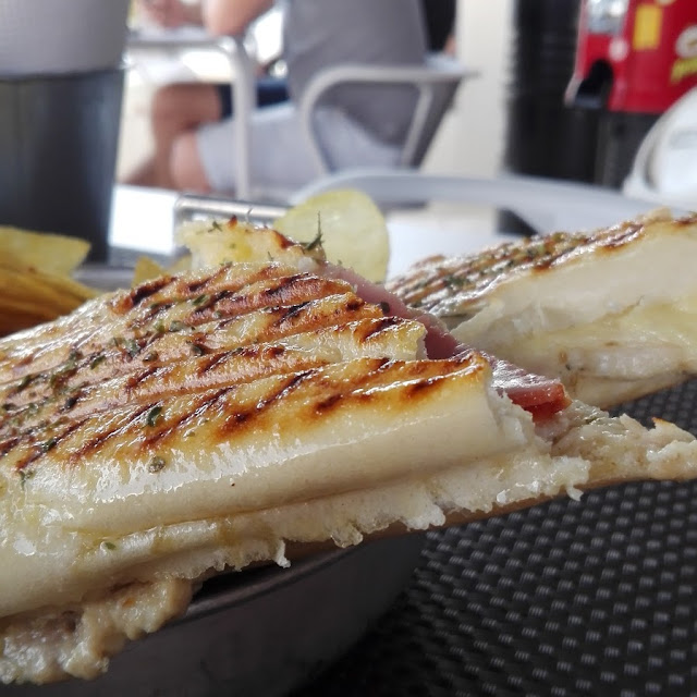Tosta Gaulesa Em Pão Libanês