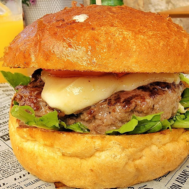 Caprese Burger