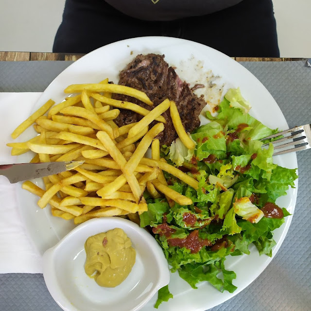 Steak Frites Salade