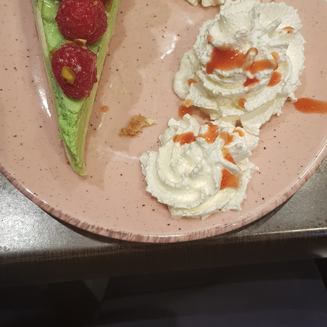 Cheesecake Pistache Fruit Rouge