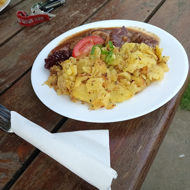 Rehsteak Mit Bratkartoffeln