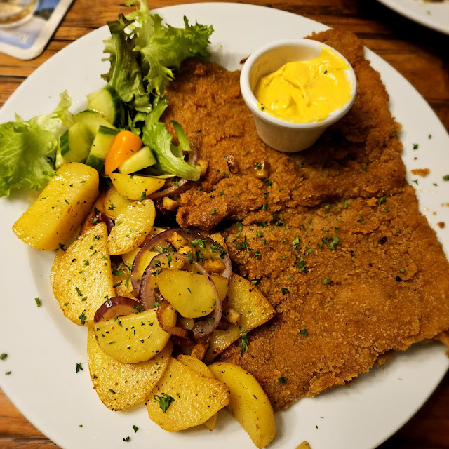 Schnitzel Mit Bratkartoffeln