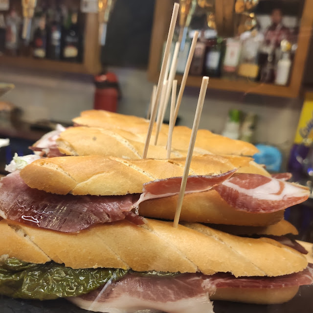 Pulga de Jamon Con Pimiento
