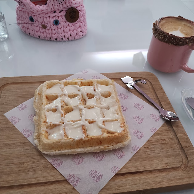 Waffle de Pão de Queijo Com Requeijão