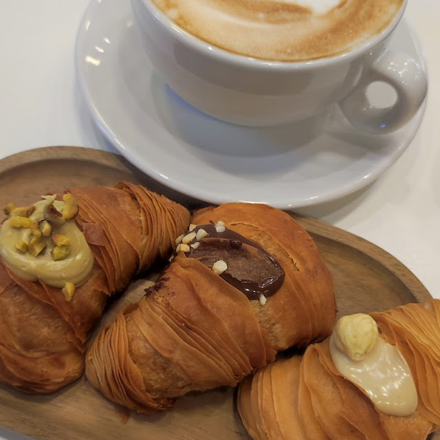 Mini Code Di Aragosta Ripiene Di Un Crema Cioccolato Pistacchio