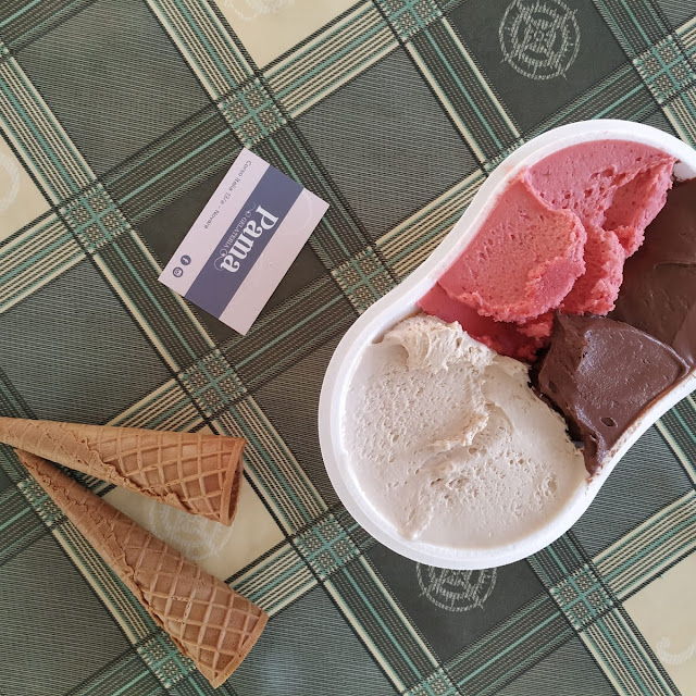 Gelato Nocciola Cioccolato Con Rum Fragola