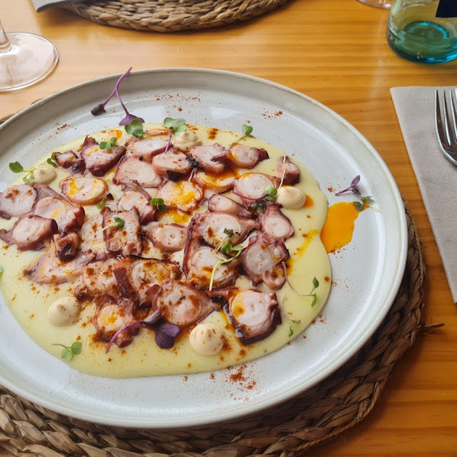 Pulpo Con Parmentier de Patata