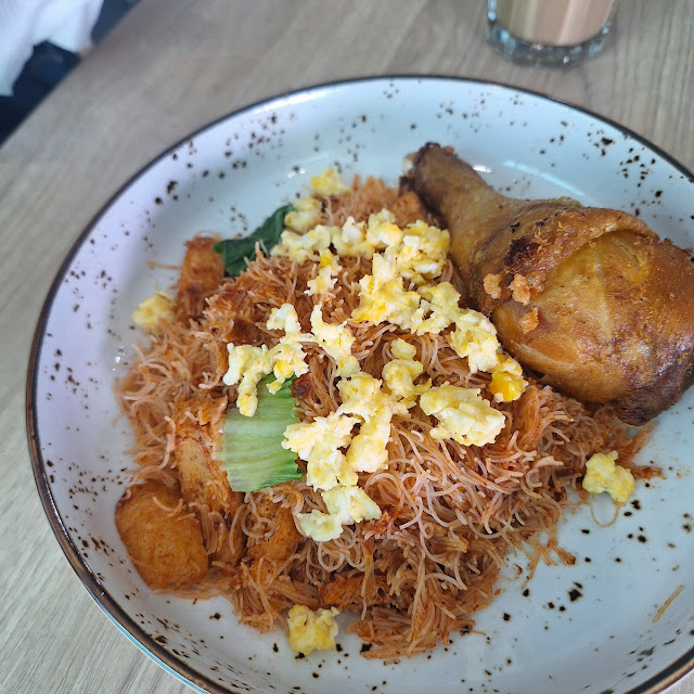 Bihun Siam Ayam Goreng