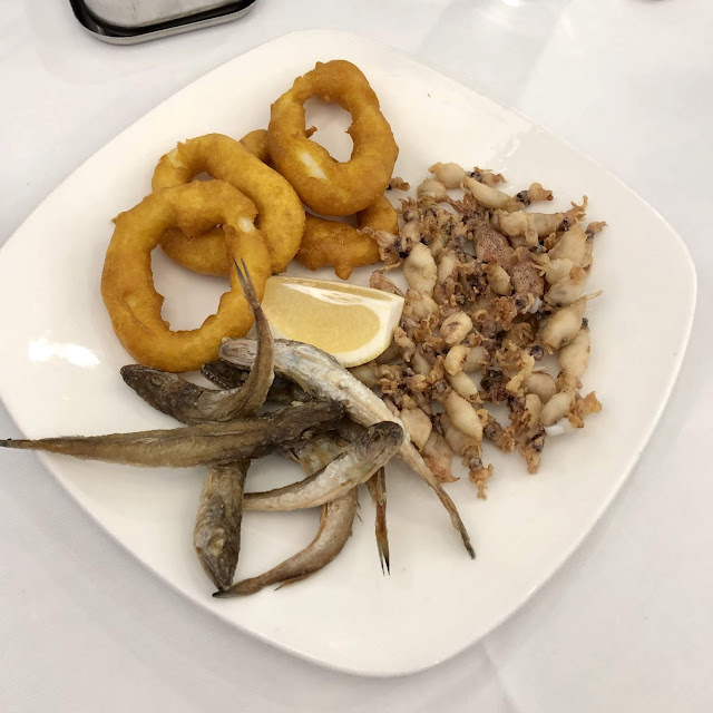 Pescaditos Fritos I Calamars A La Romana
