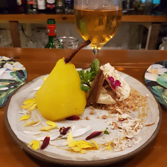 Peras Con Crema de Almendras