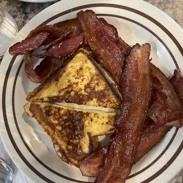 1 Slice French Toast Extra Crispy Full Side of Bacon