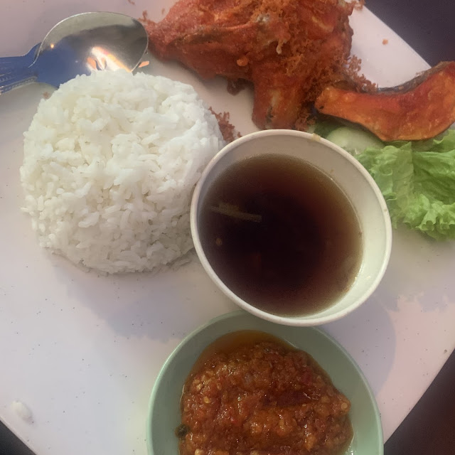 Ayam Penyet