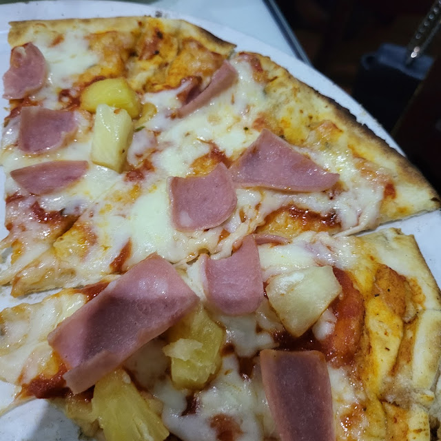 Hawaiian Pizza