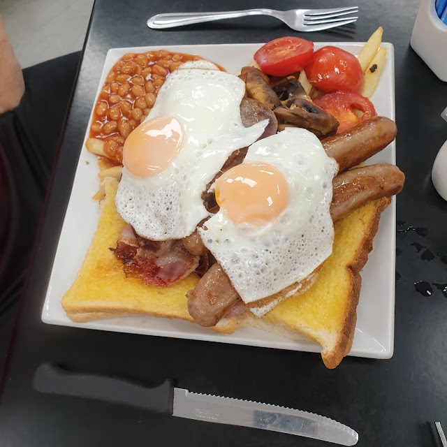 Mega Breakfast