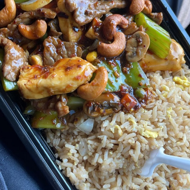Pork with Cashew Nuts on Rice