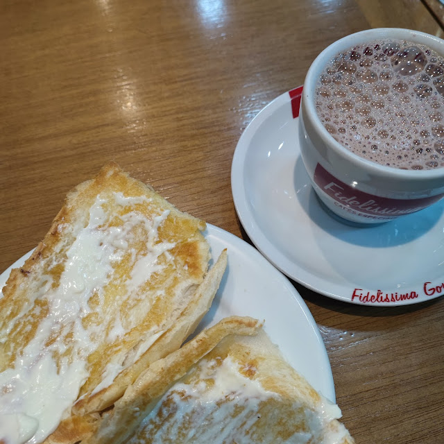 Pão de Forma Com Requeijão