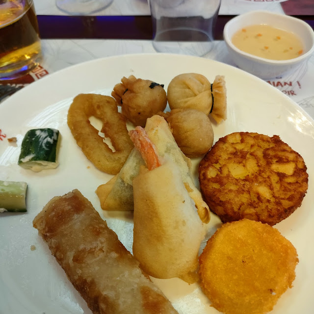 Nem Et Beignets