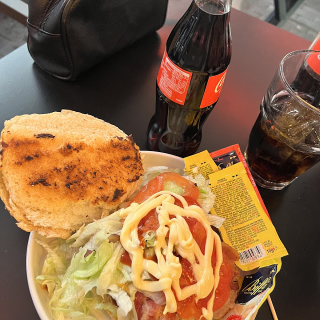 Panino Amburgher Insalata E Pomodoro