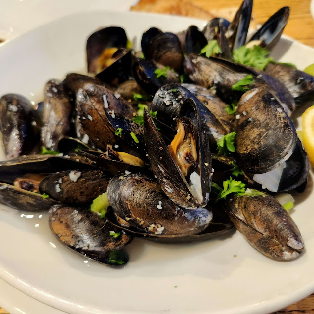 Beer and Bacon Mussels