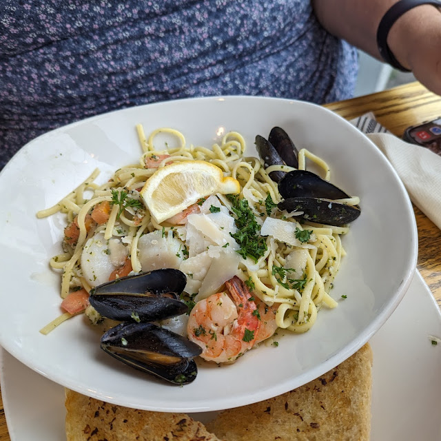 Seafood Linguini