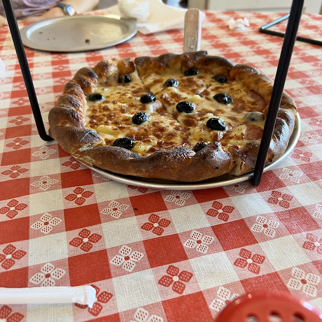 Dire Wolf Pizza