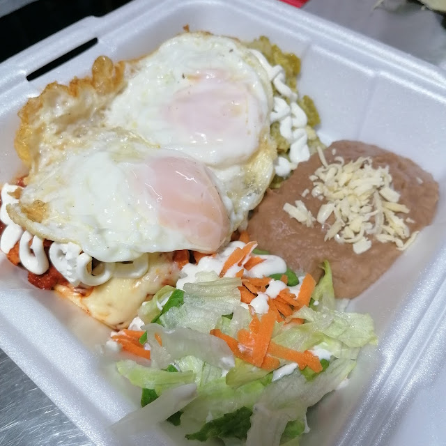 Chilaquiles Rojos Montados