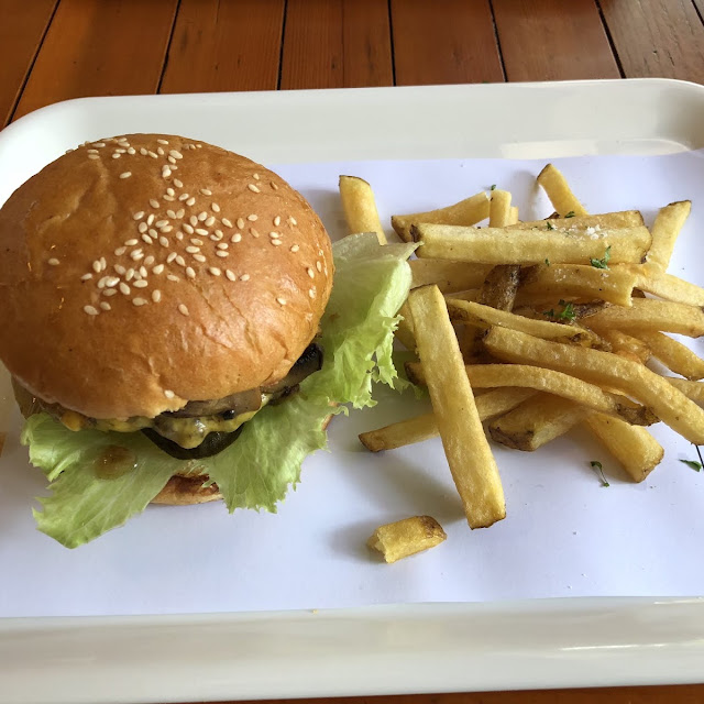 Chili Cheeseburger