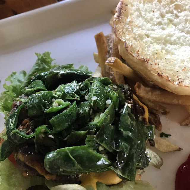 Chili Burger