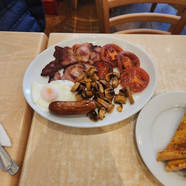 Full English Breakfast with Toast