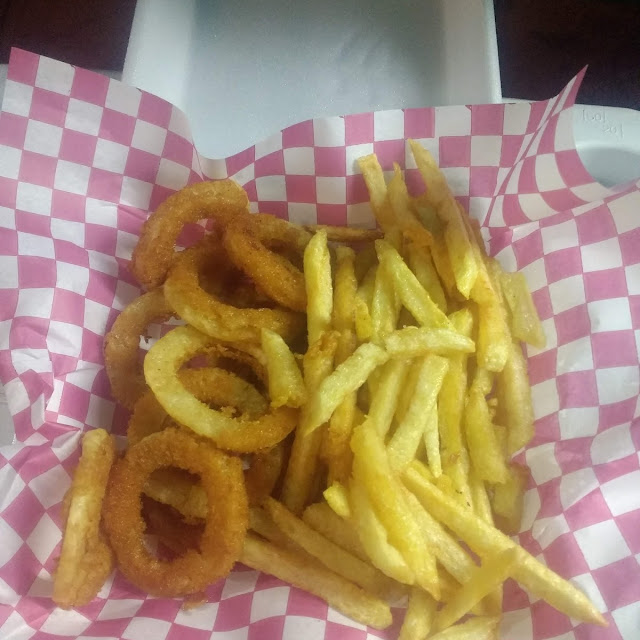 Aros de Cebolla Con Papas Fritas