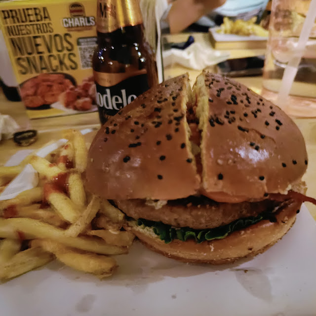 Hamburgeresa Hawaiana