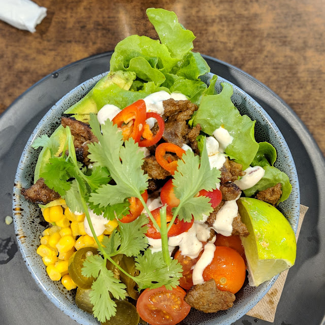 Mexi Bowl w' Quinoa Spiced Beef Black Beans