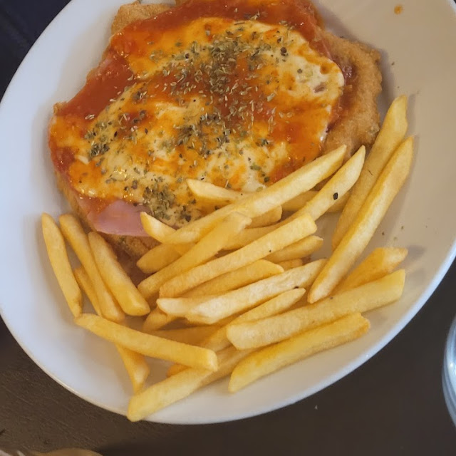 Suprema Napolitana Con Papas Fritas