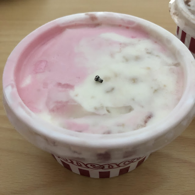 Helado Para Llevar Con Tornillo