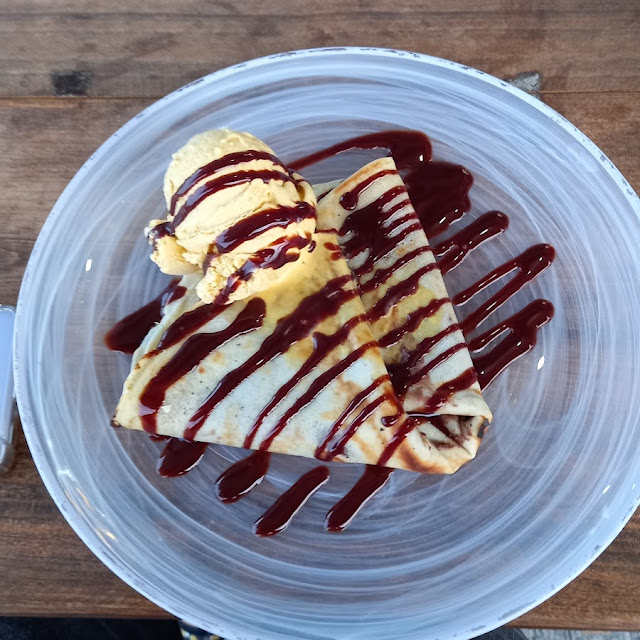 Crepa Con Helado Artesanal de Vainilla