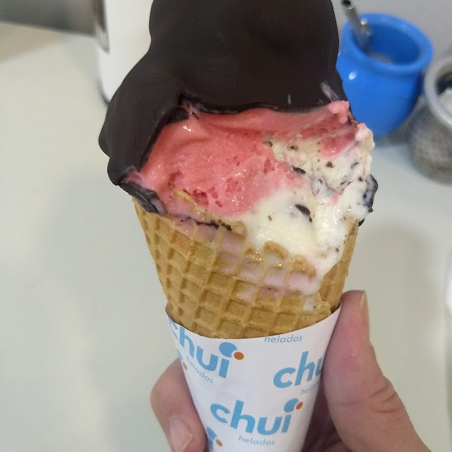 Riquísimo Heladera de Dos Bochas Cereza Y Granizado Bañado En Chocolate