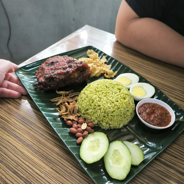 Pandan Rice Chicken