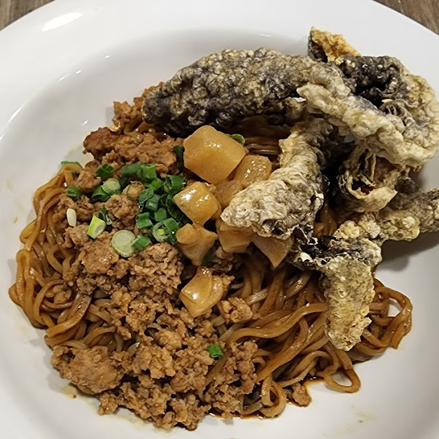 Hakka Mee with Fish Skin