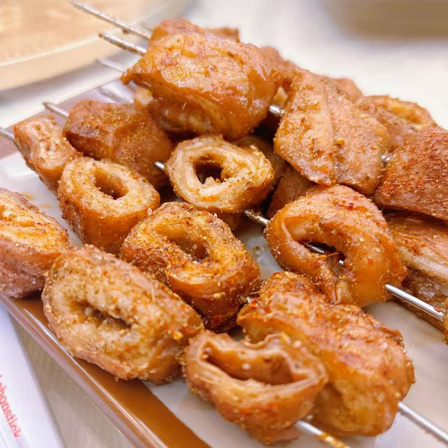 bbq pig intestines 4pcs 烤脆皮肥肠4pcs