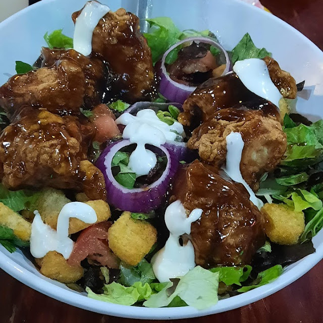 Boneless Salad