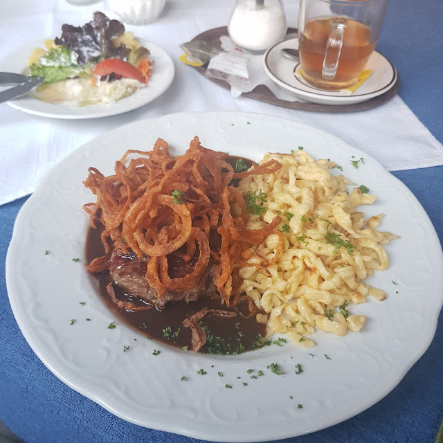 Zwiebelrostbraten Mit Spätzle